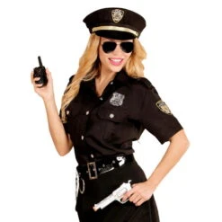 Chemise Et Casquette Noire De Femme Policier