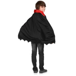 Costume De Petit Vampire Avec Cape Mi-longue -Boutique De Carnaval D'Halloween Costume de petit vampire avec cape mi longue 16683