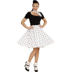 Jupe Blanche à Pois Noirs Avec Foulard